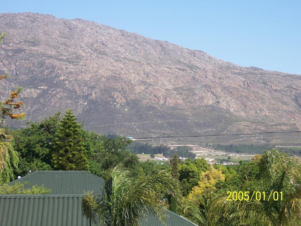 Berg En Dal Guesthouse Villiersdorp Exterior photo